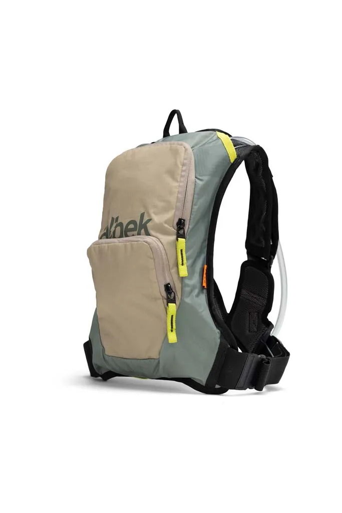 [95010-00-230] Albek H2O- HAULER FOUR HYDRATION PACK 2L